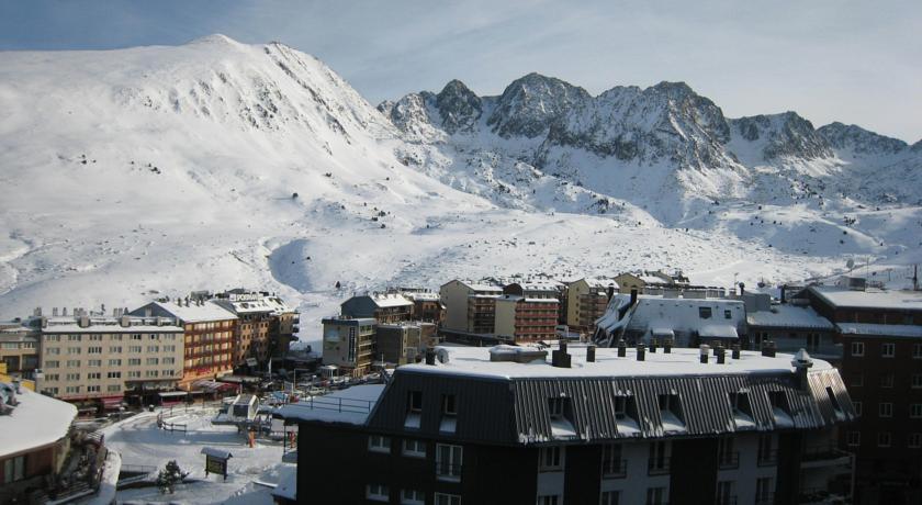 Apartamentos Nevada I y II - Foto 4